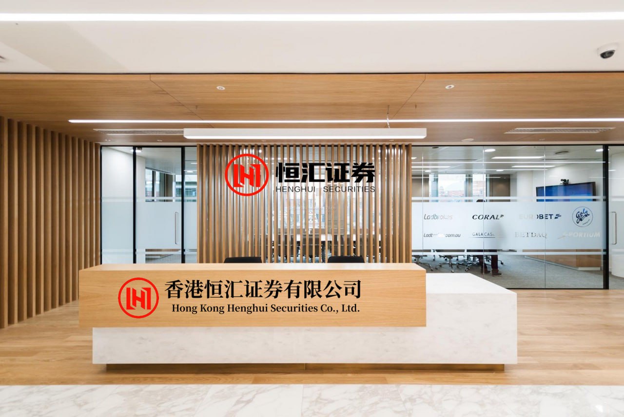 华锋优配网 比老铺黄金还贵的泡泡玛特，到底在卖给谁？解码56万黄金摆件